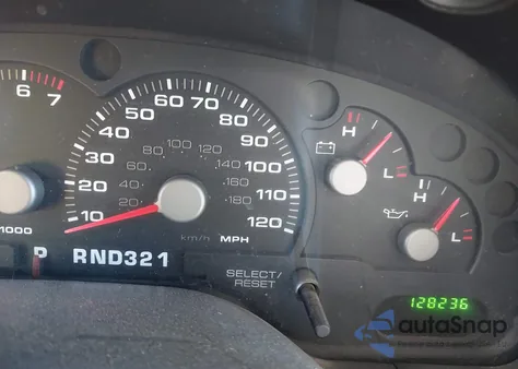 2004 Ford Explorer Xls z USA, uszkodzony, nr VIN 1FMZU72K84UC24467